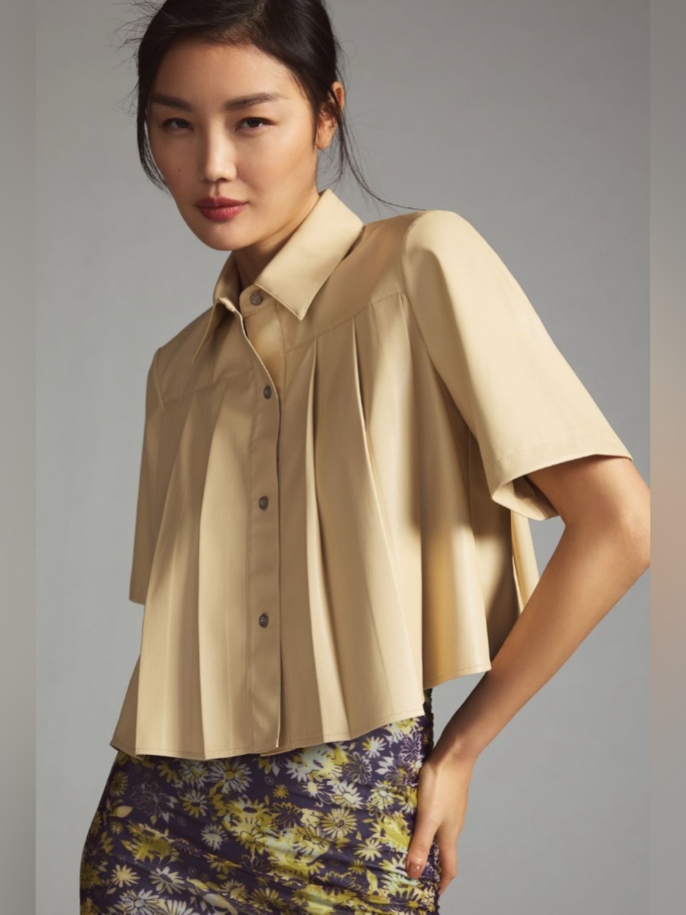Anthropologie Maeve Beige Pleated Cropped Button-Down Shirt